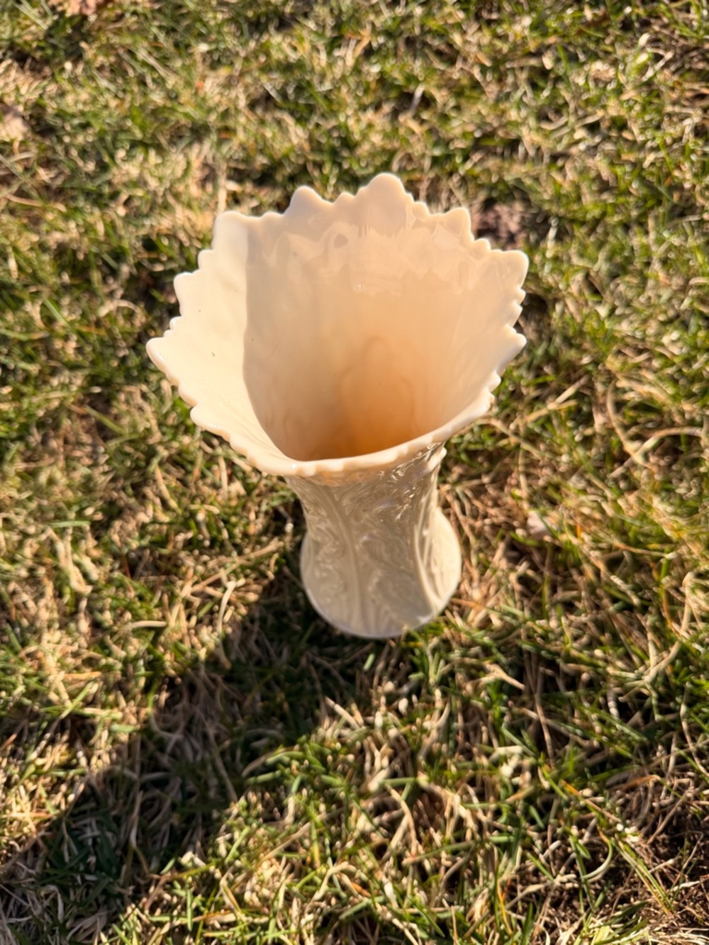 Lenox Ivory Ruffled Top Embossed Porcelain Vase - Picture 3 of 5